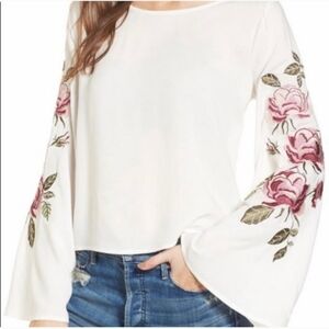 Cupcakes and Cashmere Embroidered Blouse Size S